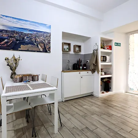Relais Borghese 2*